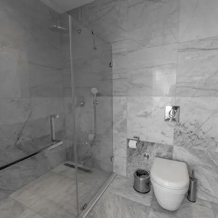 Pluto 1 - Planet Luxury Islamlar (Mediterranean)