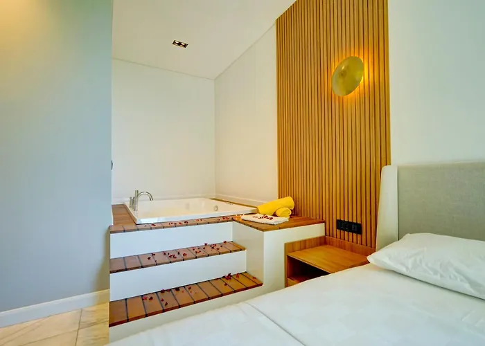 Pluto 1 - Planet Luxury * Islamlar (Mediterranean)